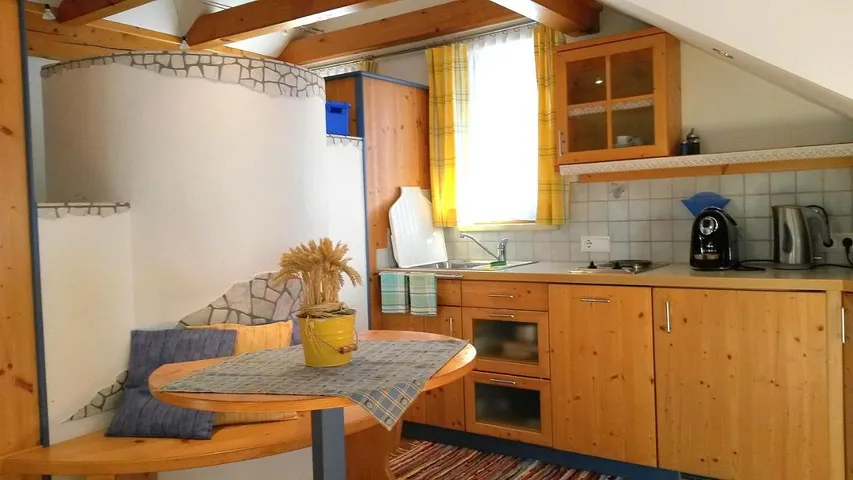 Ferienwohnung für 2 Personen, mit Garten und Balkon sowie Pool - 1