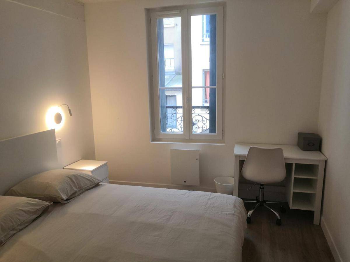 Appartement entier, 2P refait à neuf, calme, quartier historique, entre seine et cathédrale in Mantes-la-Jolie, Yvelines