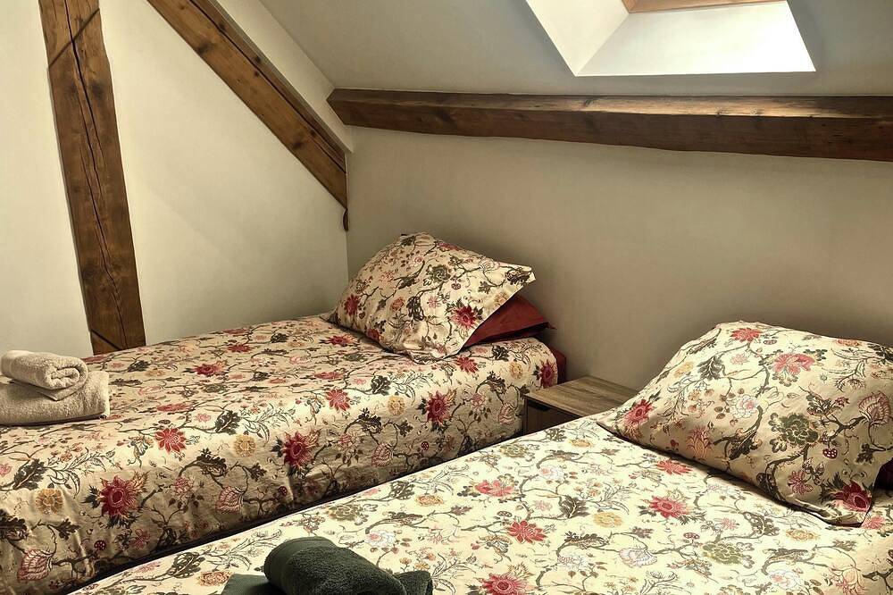 Entire apartment, La Faran'dole - The cosy cocoon on the edge of the greenway. in Dole, Jura