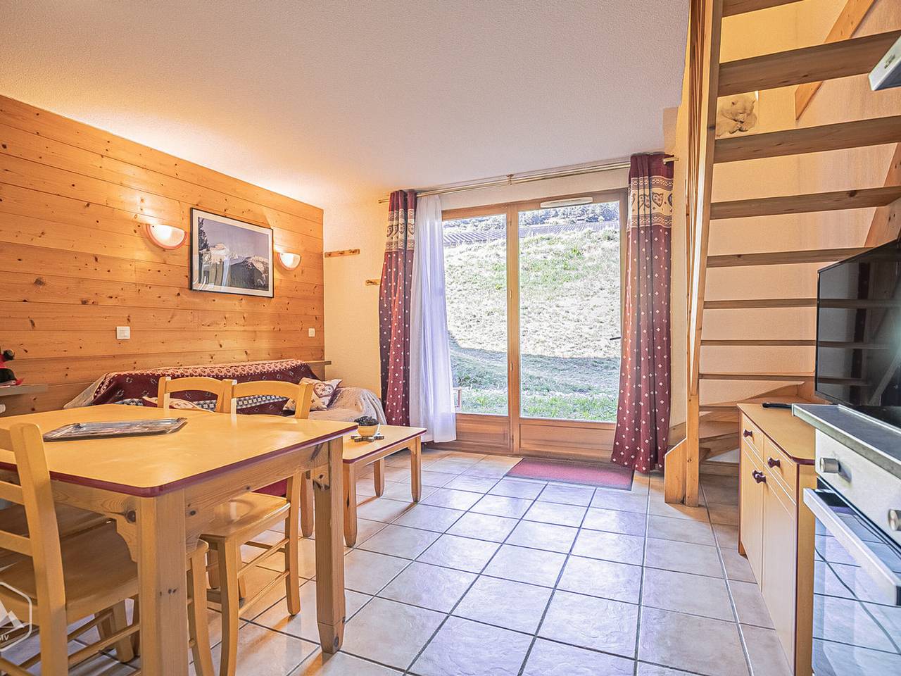 Entire apartment, Duplex apartment for 6, terrace, connectivity, parking in Aussois, Saint-Jean-de-Maurienne region