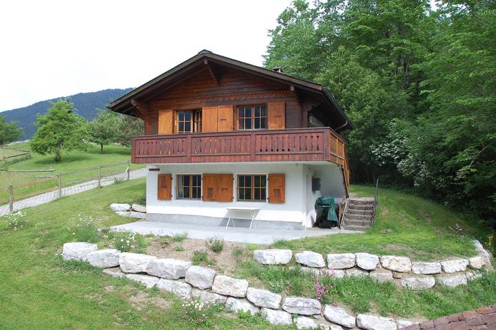 Gîte pour 6 personnes, avec Balcon et Terrasse à Rougemont