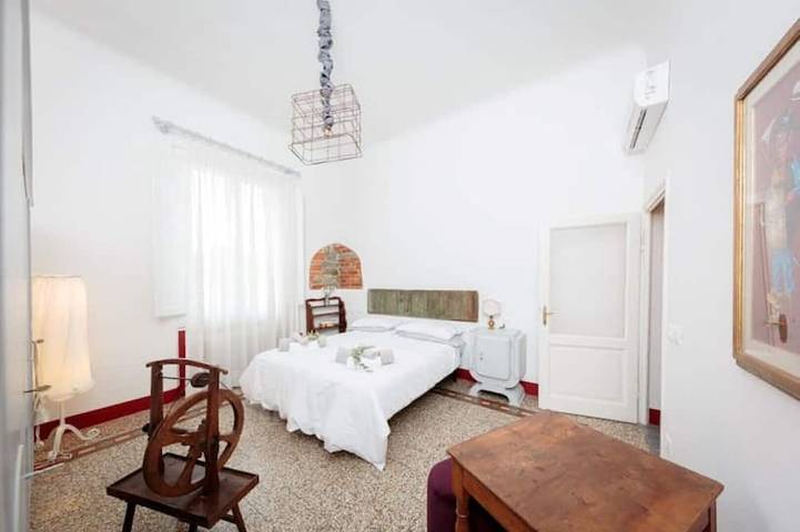 Appartement entier, Casa Amelie - Apartment In Florence Free WIFI + Ethernet in Isolotto Legnaia, Florence