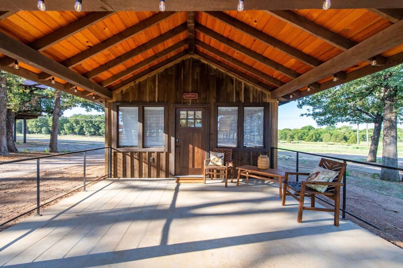 The Bobwhite Cabin 15Min to Magnolia & Baylor in McLennan County