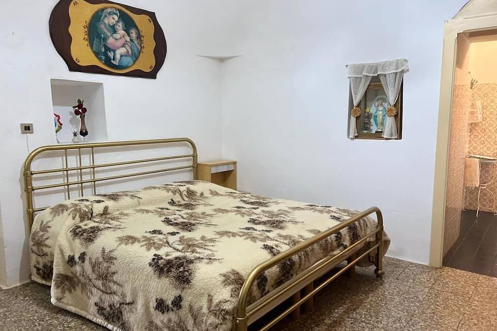 Historic villa with trulli in Valle D'itria surrounded by nature in Cisternino, Salento