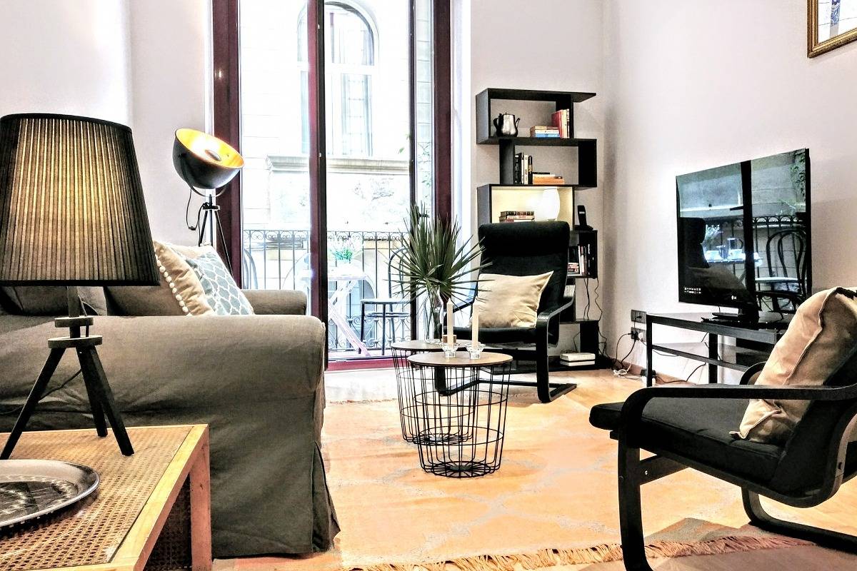 Entire apartment, La Rambla spacious 3Br monthly rental - Parsifal in Barcelona Centre, Barcelona