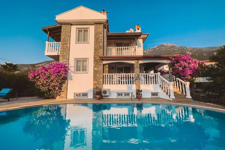 Villa voor 9 personen, met tuin en balkon - 1