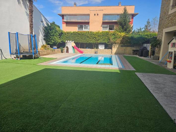 Casa para 6 personas, con jardín y piscina en Navarra