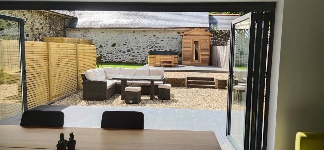 B&b voor 2 personen, with Terras and Whirlpool as well as Tuin and Sauna in Devon
