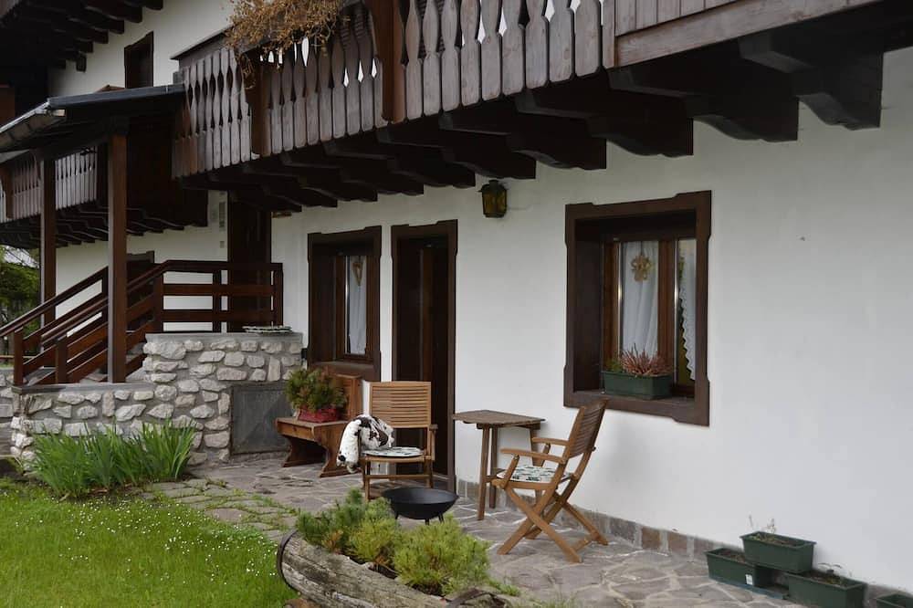 Ganze Wohnung, Ground floor with garden in San Vito di Cadore, Dolomiti Superski