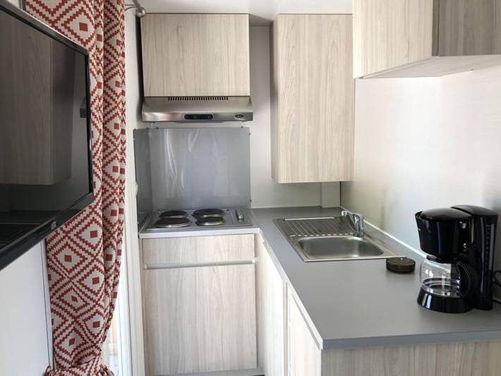 Camping pour 4 personnes, avec piscine et terrasse dans la Sarthe - 3