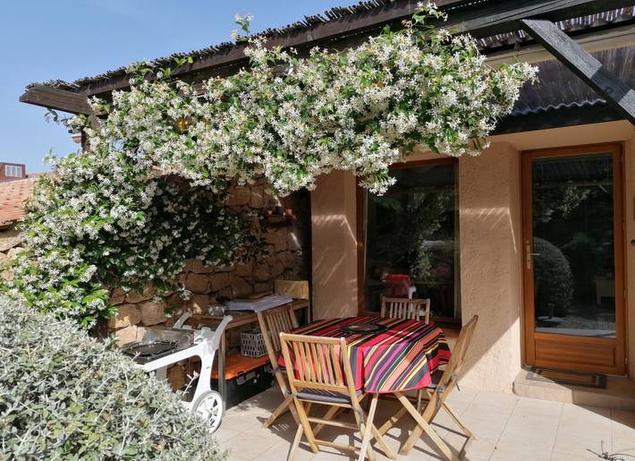 Gîte pour 4 personnes, avec jardin ainsi que terrasse et piscine à Serra-di-Ferro - 3