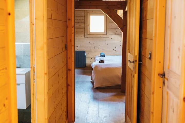 Gîte pour 10 personnes, avec balcon et jardin dans Station de La Colmiane - 3