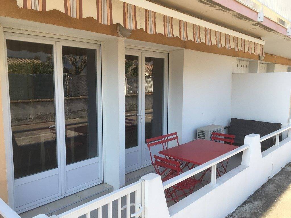 Appartement De Vacances pour 4 Personnes dans Le Grau-du-Roi, Région de Nîmes