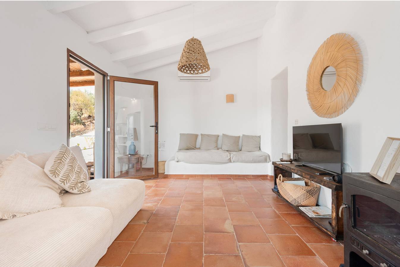 Villa 'Perruchena' com Vista para a Montanha, Wi-Fi e Ar Condicionado in Cútar, Málaga Provincia