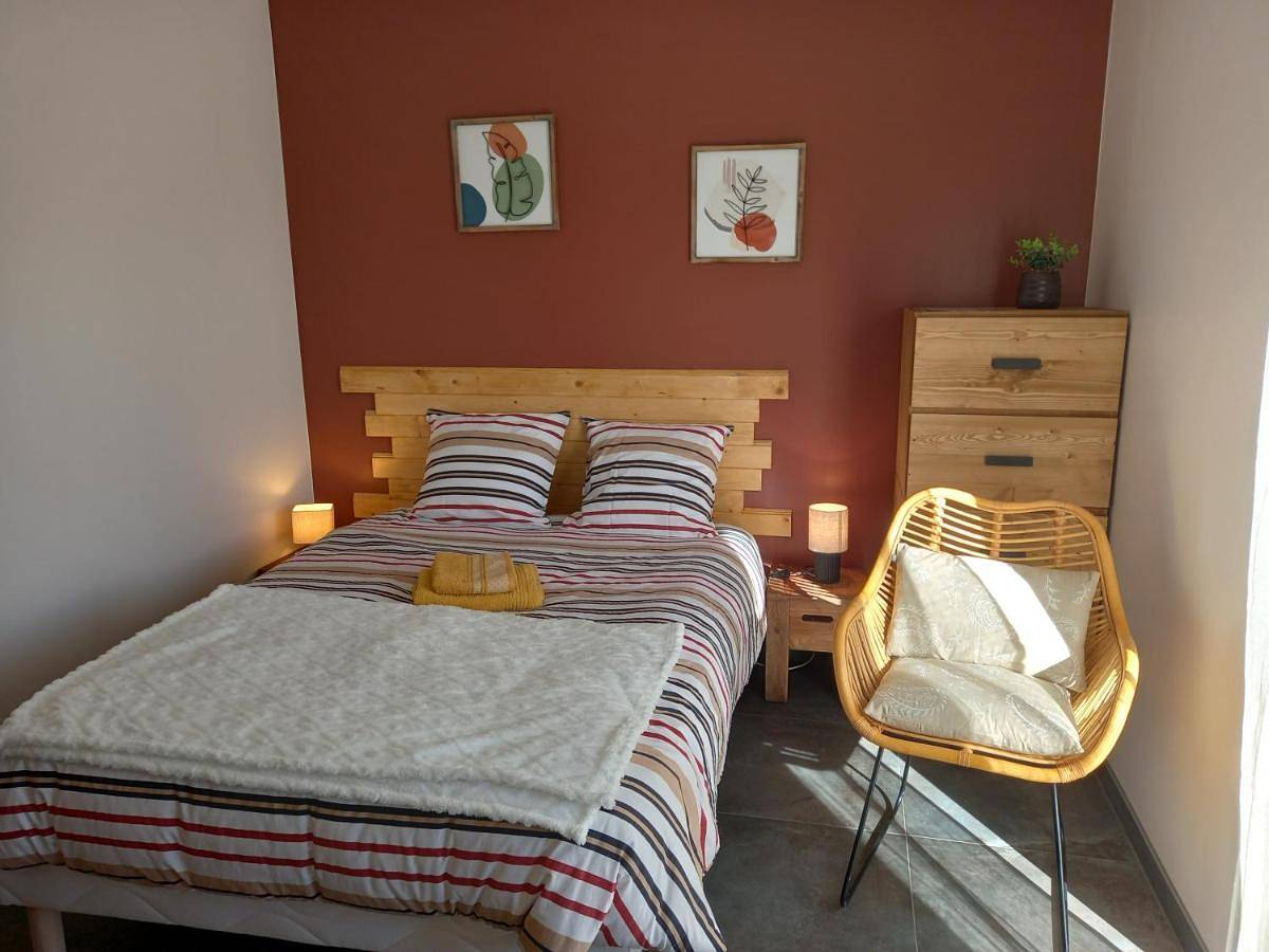 Appartement entier, One-Bedroom Apartment in Mondragon, Vaucluse