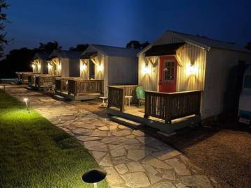 Glamping for 2 Guests in Burnet County, Picture 3
