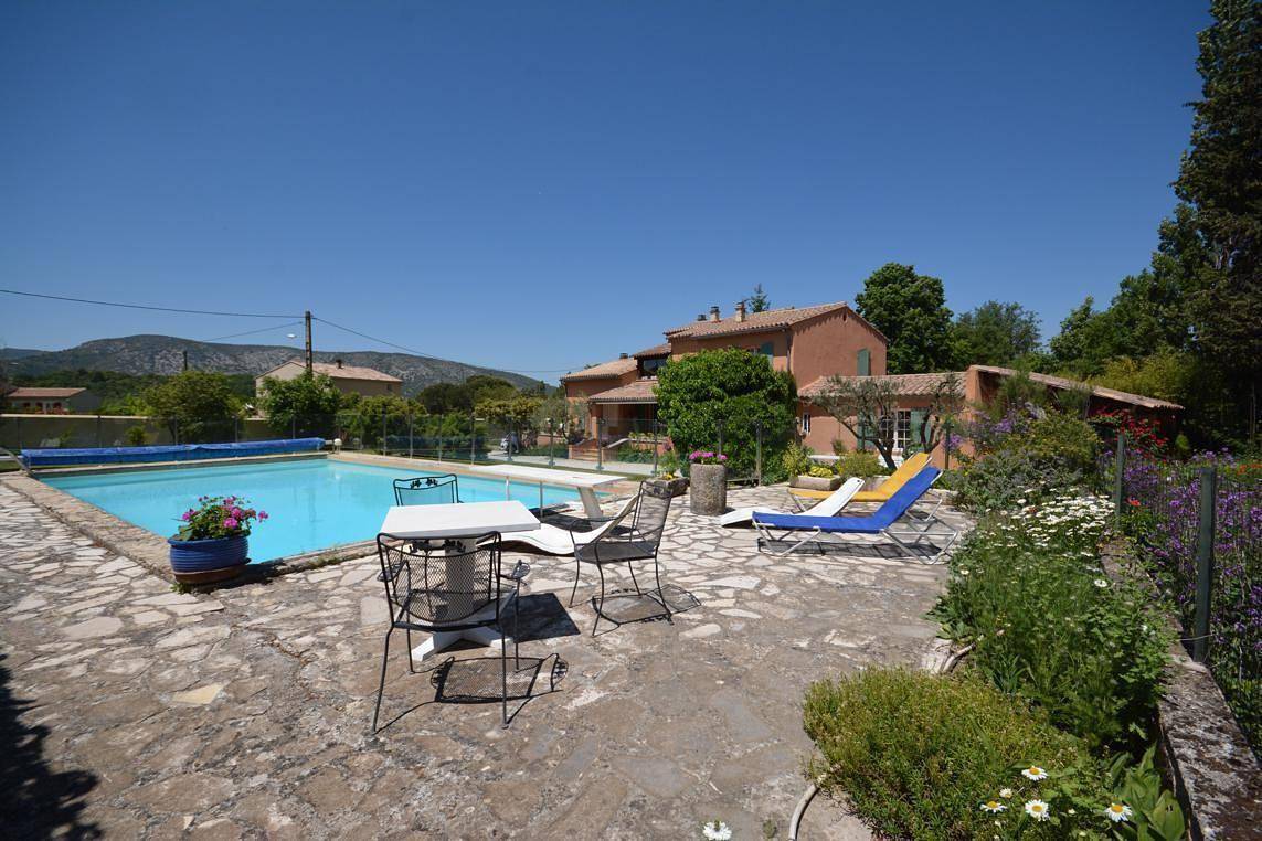 Apartamento vacacional entero, Studio "Le Passet" on the ski slope in Malaucène, Parque natural regional del Mont Ventoux