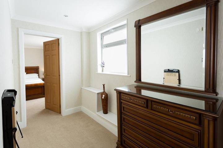 Hôtel pour 2 personnes, avec jardin ainsi que terrasse et jacuzzi dans Saint-Hélier - 4