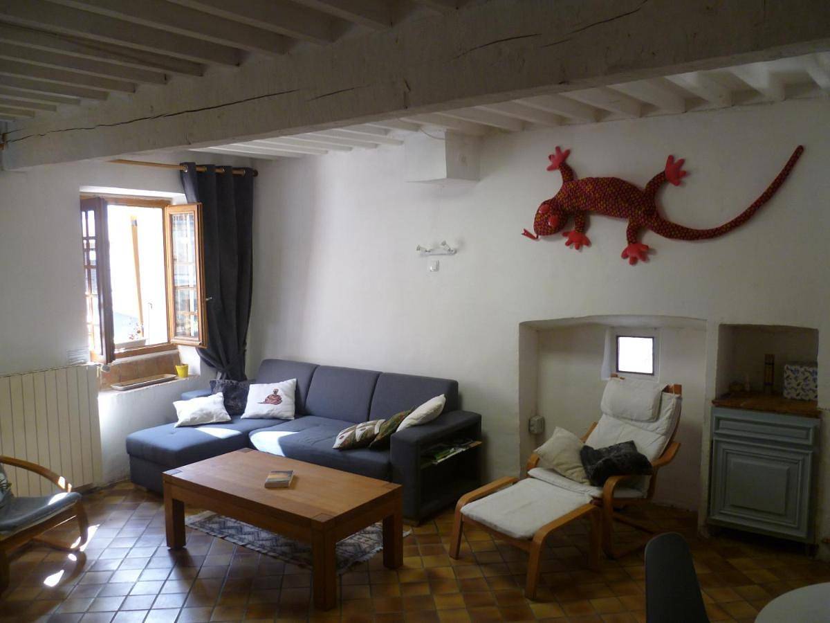 Une maison dans le village in Ribiers, Région de Gap