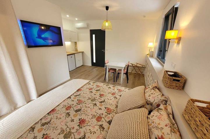 Apartamento entero, Studio/Chambres d'hôtes La Pause Cadurcienne in Cahors in Cahors, Quercy