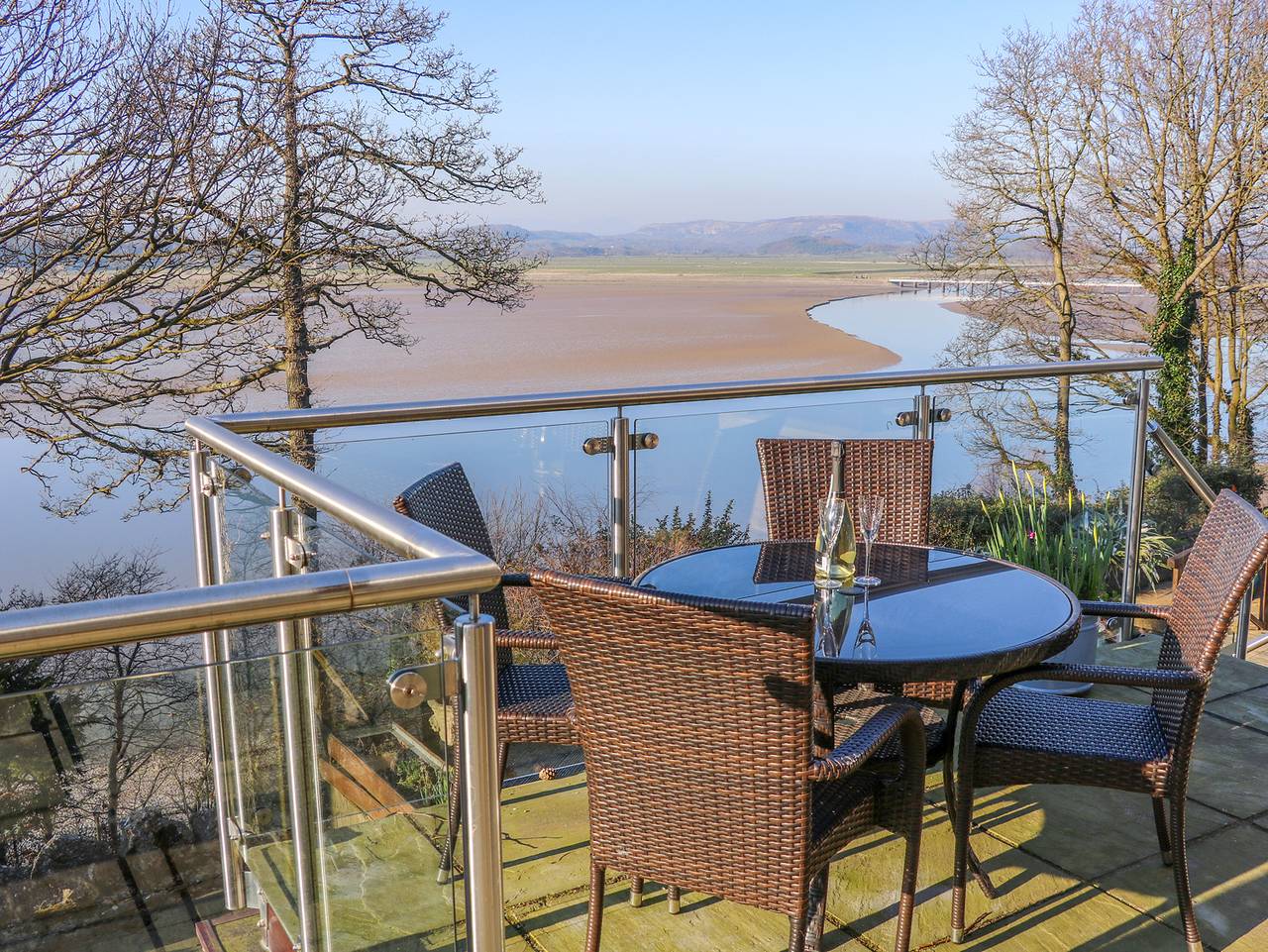 Entire apartment, Shady Bowers in Arnside, Lake District
