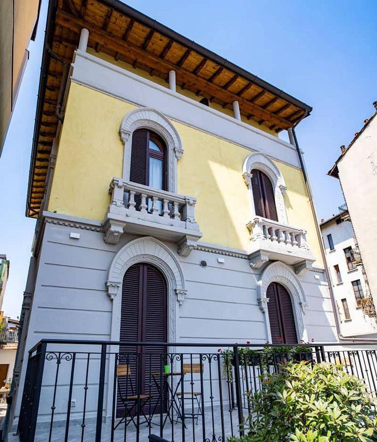 Villino Milano in Vigentino, Milan