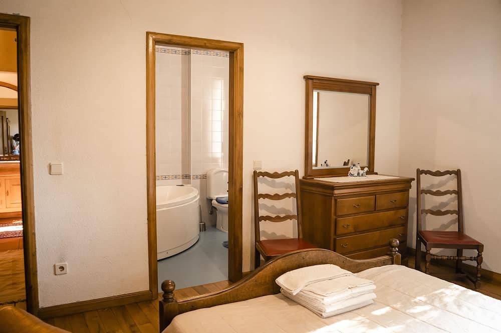 Create unforgettable family memories during a memorable stay in Pedraça, Distrito de Braga