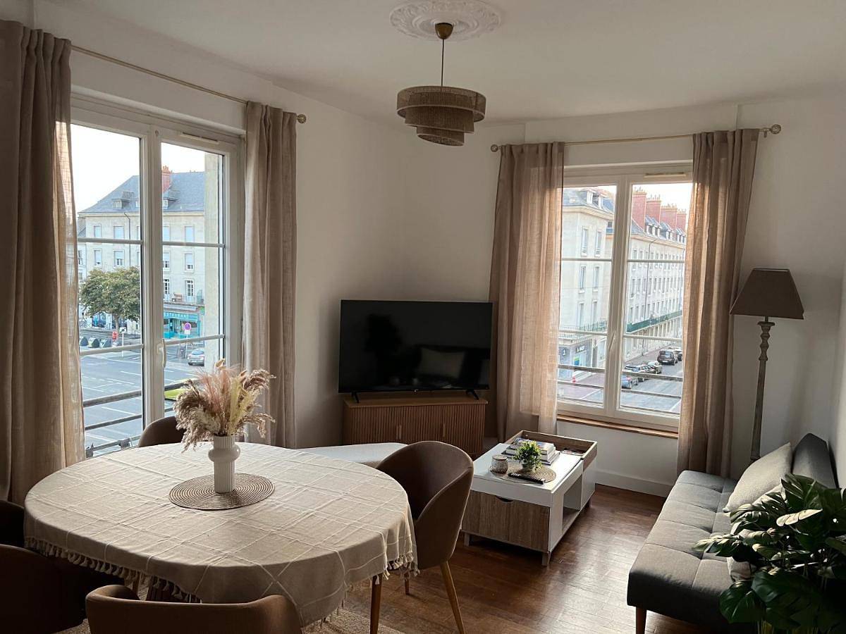 Appartement entier, Three-Bedroom Apartment in Saumur, Vallée de la Loire