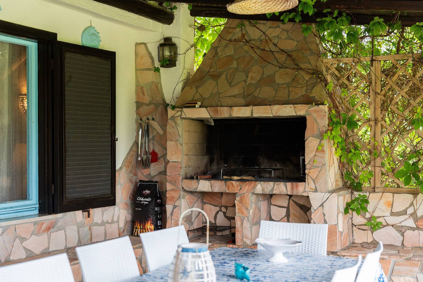 Casa vacanze 'Villa Tiziana' con vista mare, Wi-Fi e aria condizionata in Costa Rei, Muravera