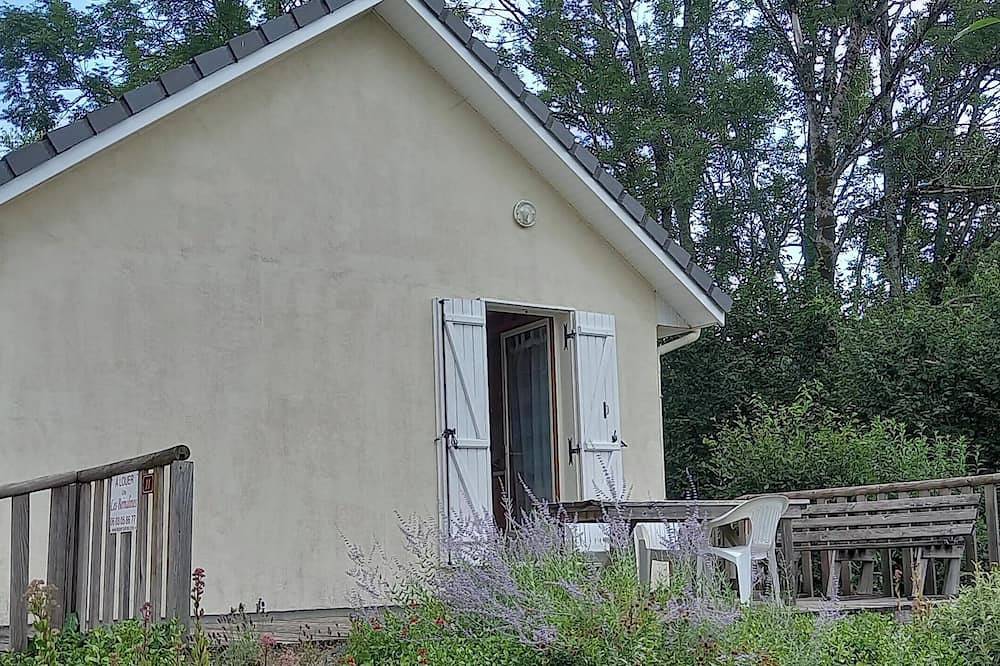 Small house in the cantal.  Lioran in Saint-Jacques-des-Blats, Aurillac region