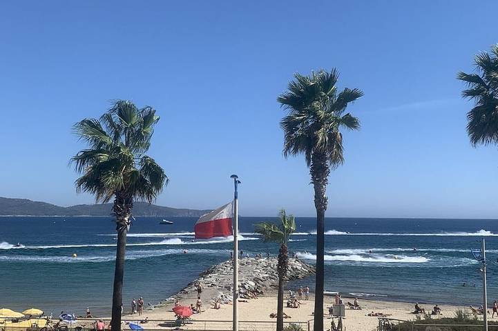 Gîte pour 4 personnes, avec Terrasse dans Plage Des Tamaris Cavalaire Sur Mer