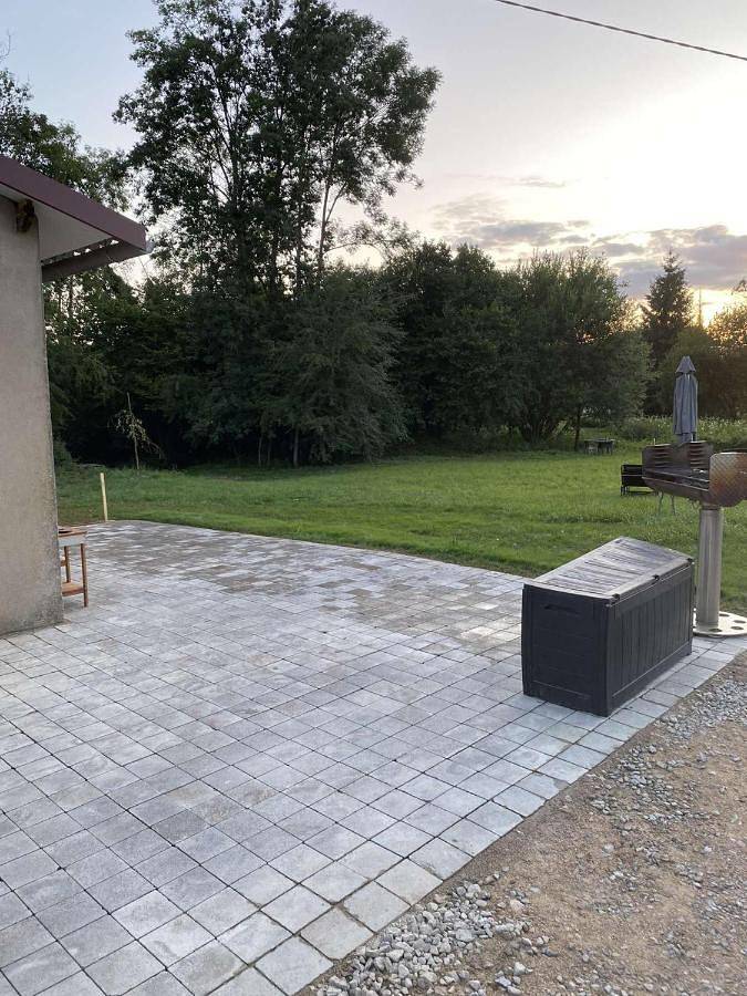 Location de vacances pour 6 personnes, avec terrasse et jardin à Peigney - 2