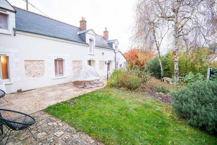 Location de vacances pour 14 personnes, avec vue et jardin à Vallières-les-Grandes - 3