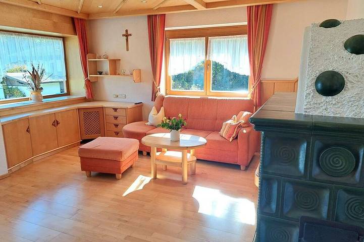 Bauernhof für 9 Personen, mit Balkon und Garten in Wald im Pinzgau