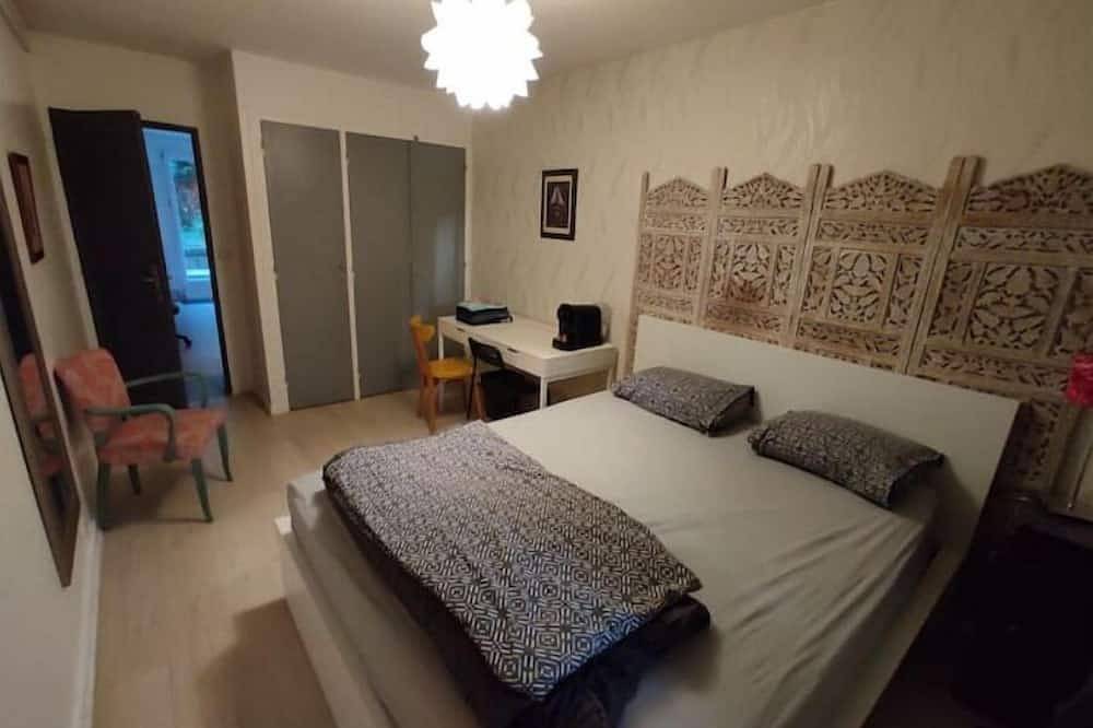 Entire apartment, Zen Room/Little Italy/Ocean in Mérignac, Bordeaux region