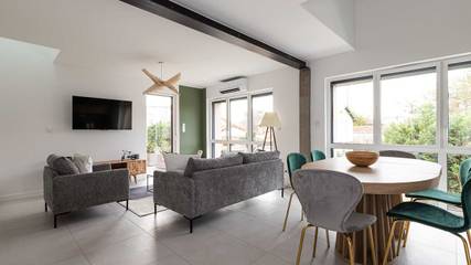 Gîte pour 5 personnes, avec balcon à Villeurbanne