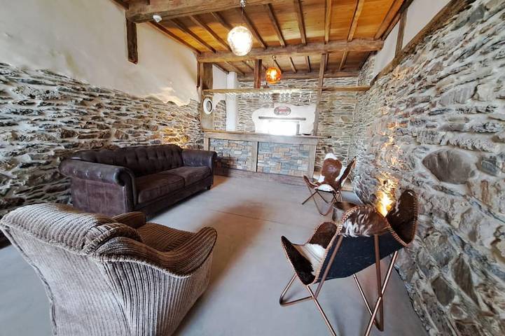 Location de vacances pour 14 personnes, avec terrasse et sauna ainsi que jacuzzi et jardin dans Tailles - 3