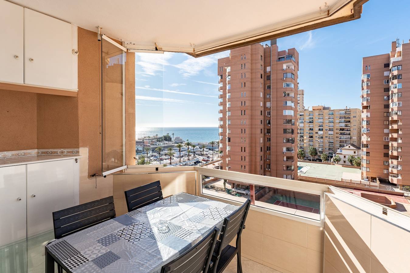 Hel studio-lejlighed, Studio for 3 personer med balkon in Fuengirola Centre, Fuengirola