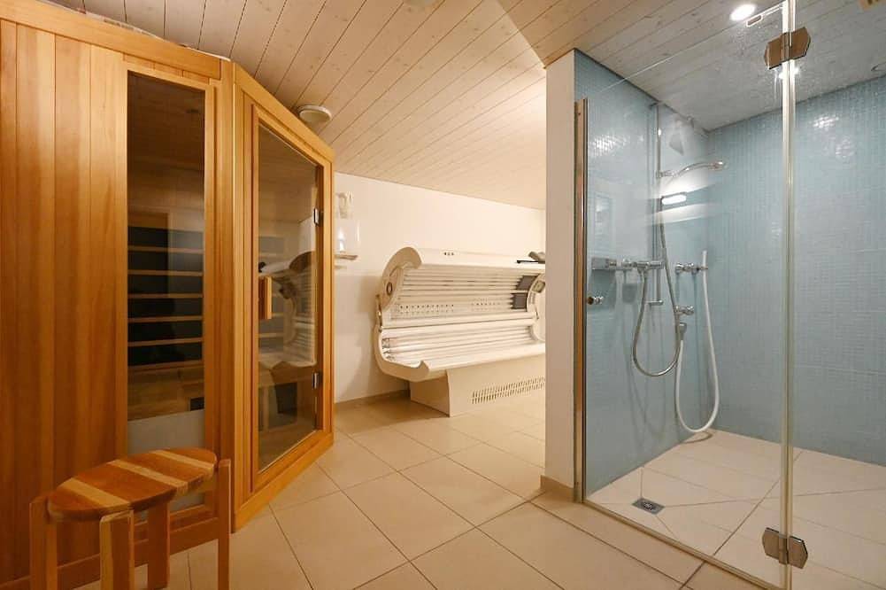 Entire apartment, Holiday apartment Weggis for 1 - 4 persons with 2 bedrooms - Holiday apartment in Weggis, Lake Lucerne