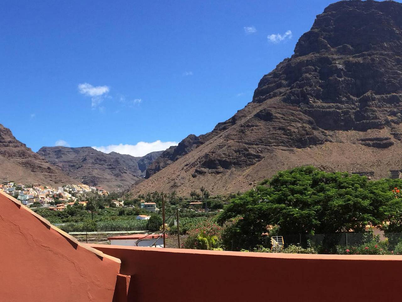 Ganze Wohnung, Geräumige Penthouse-Wohnung in Valle Gran Rey für 4 Pers. mit Wifi und Parkplatz in La Puntilla, Valle Gran Rey