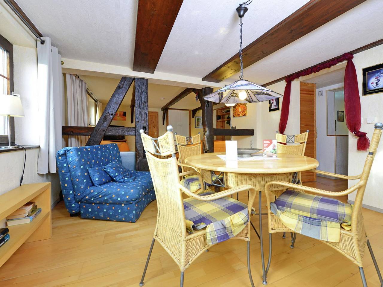 Geheel appartement, Cozy Apartment in Löwensen Lower Saxony with Private Terrace in Bad Pyrmont, Weserbergland