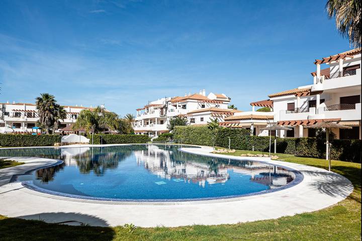 Ferienwohnung für 4 Personen, mit Pool und Kinderpool sowie Balkon/Terrasse, kinderfreundlich - 1