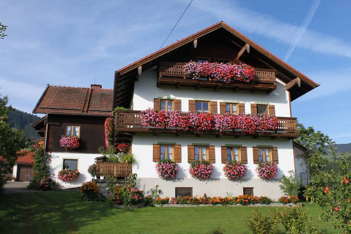 Appartement de vacances entier, Landhaus Kamml - Holiday flat Enzian 40sqm, bedroom, balcony, TV, 3 persons in Anger, Alpes bavaroises