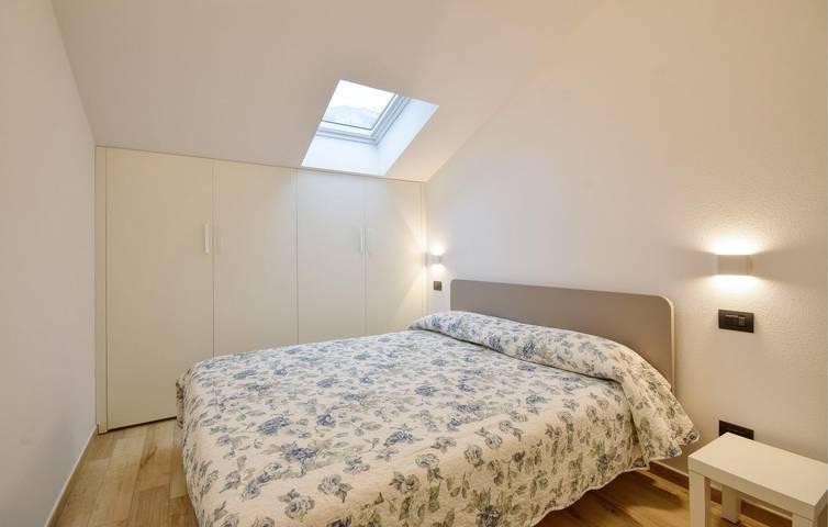 Apartamento vacacional entero, Apartamento con vistas al mar, cama doble, terraza y aparcamiento - 1,5 km de la costa, 500 m del restaurante in Moneglia, Riviera di Levante