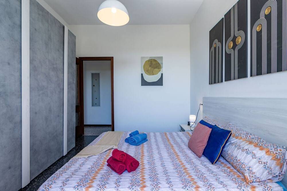 Appartement entier, The Lux Apartment - Arona, Lakefront - Ac - Wi-Fi in Arona (Lago Maggiore), Commune de Arona
