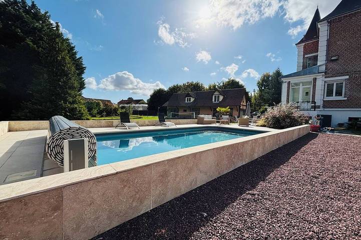 Location de vacances pour 8 personnes, avec jacuzzi et jardin à Airaines