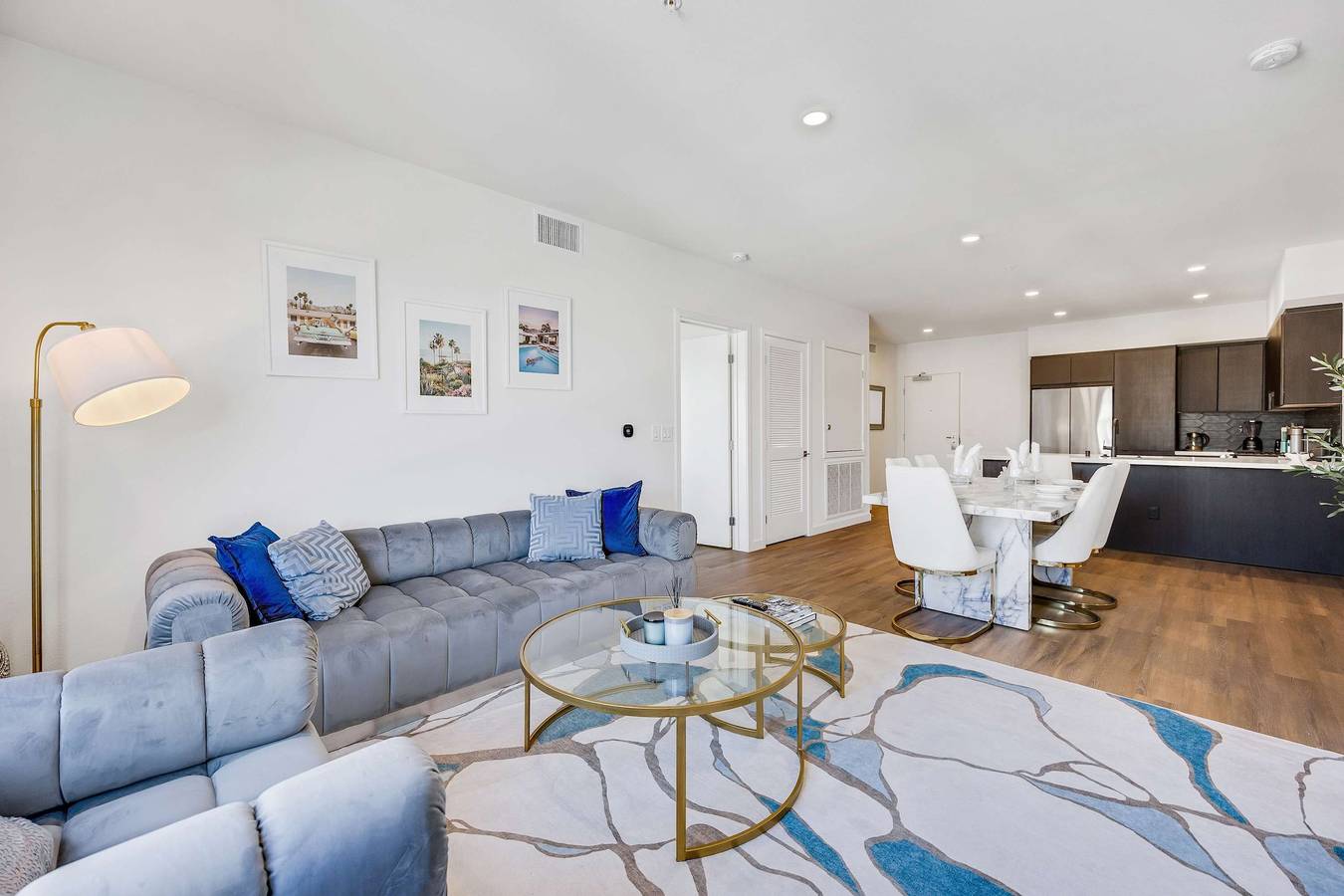 Entire apartment, Luxury 3Br Hollywood Sign View by Oneluxstay in Hollywood, Los Angeles