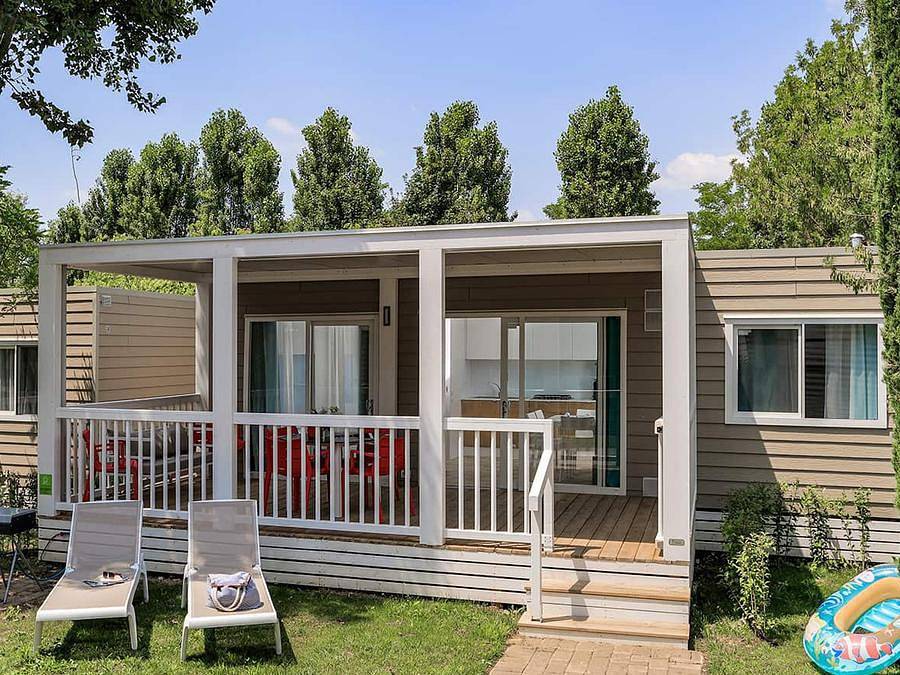 Hu Altomincio village - Casa mobile 5 persone - Chalet superiore - Soggiorno Premium Hu L in Valeggio sul Mincio, Provincia di Verona