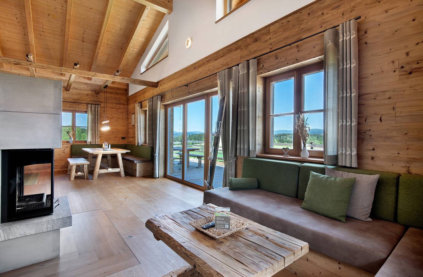 Chalet 'Bergchalet 2' con piscina privada, terraza privada y Wi-Fi in Freyung, Baviera Oriental