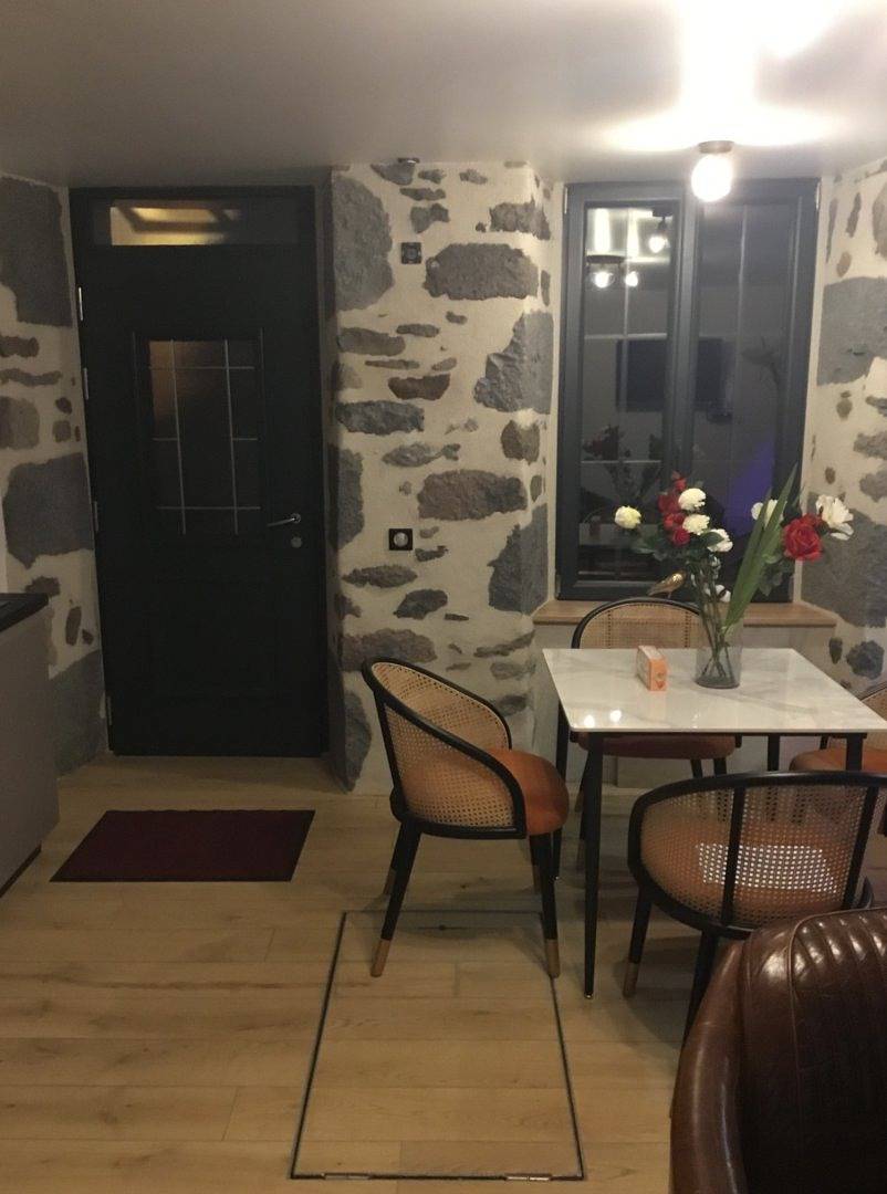 La maison de Sidonie. Maison de bourg in Anglards-de-Salers, Parc naturel régional des Volcans d'Auvergne